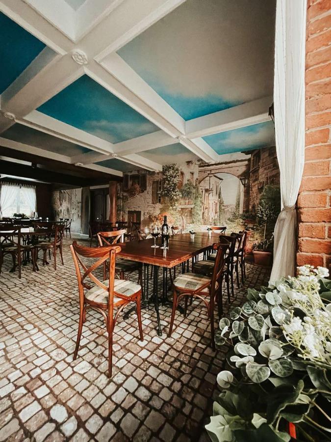 Spa Hotel Dvoretsa เวลินกราด ภายนอก รูปภาพ The interior of the restaurant