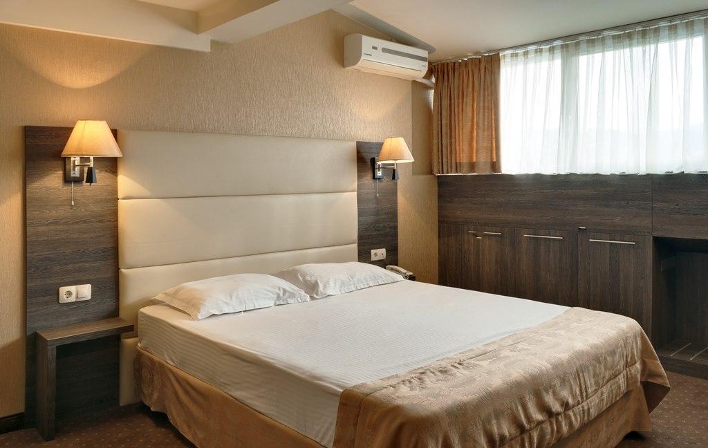 Spa Hotel Dvoretsa เวลินกราด ภายนอก รูปภาพ A bedroom