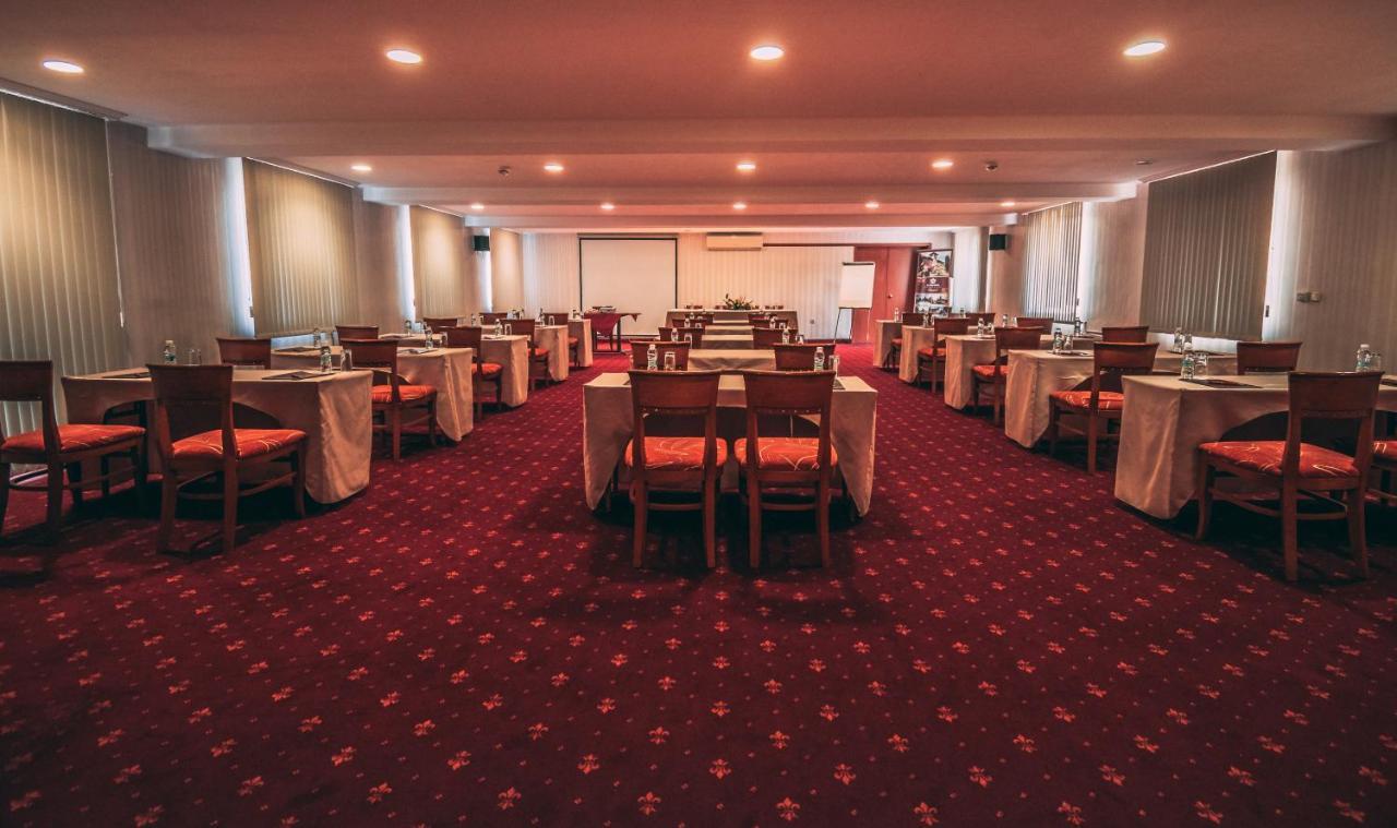 Spa Hotel Dvoretsa เวลินกราด ภายนอก รูปภาพ Meeting room